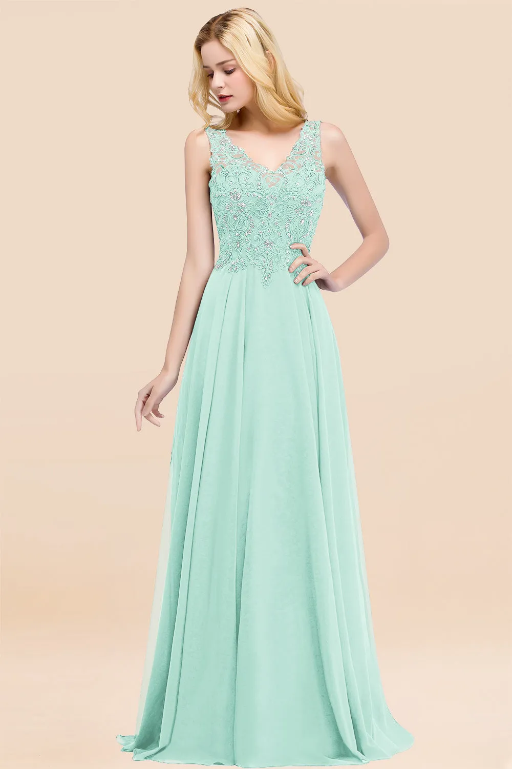 Dusty Rose Long A-line Lace V-Neck Bridesmaid Dresses With Appliques