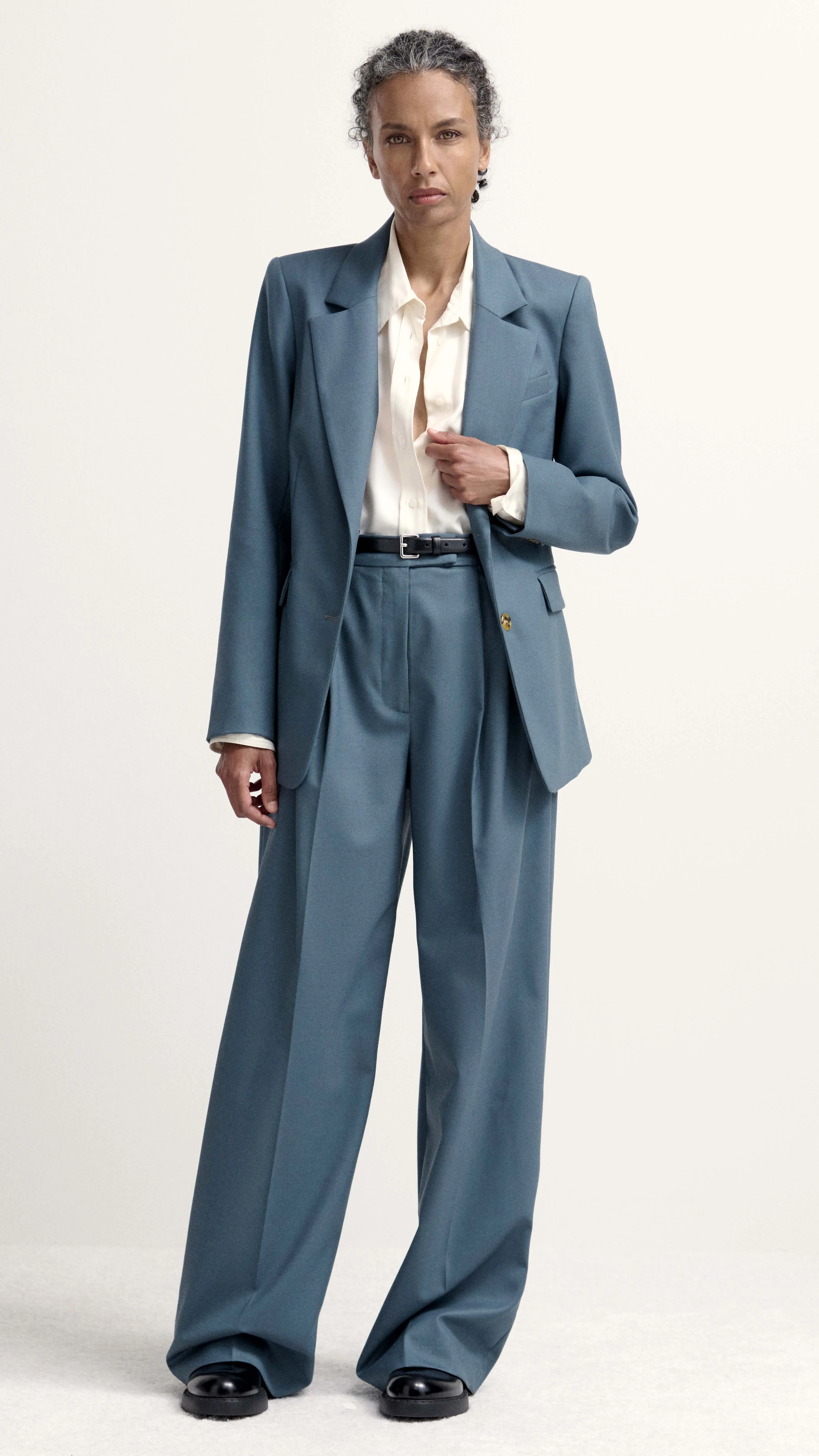Pleated Trouser in Seasonless Wool | Stone Blue